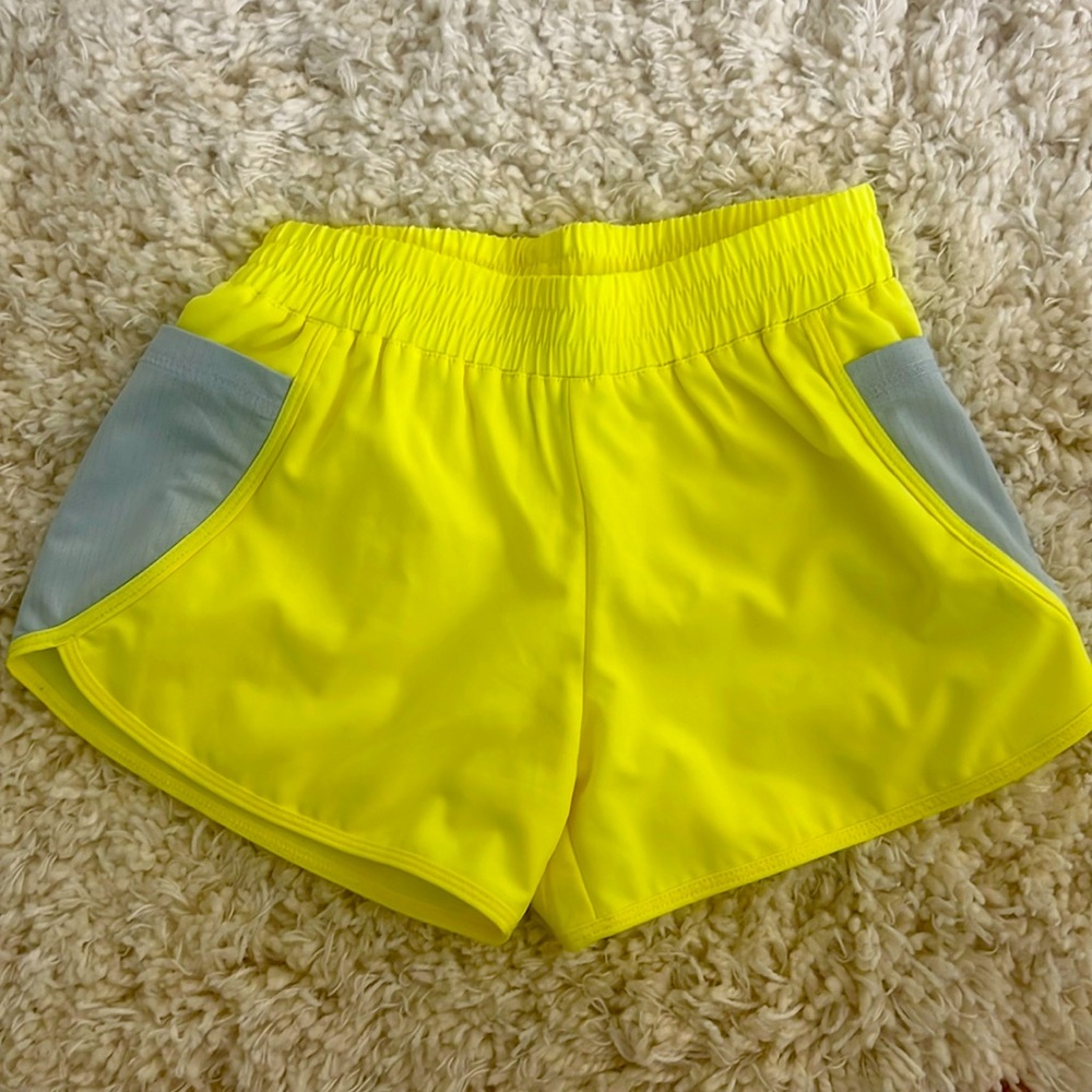*Like New* Land’s End Girls Shorts - Size Small (6-7 Years)